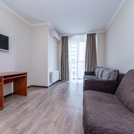 Ferienwohnung Flatrent Drahomanova 2A Kiew Exterior foto