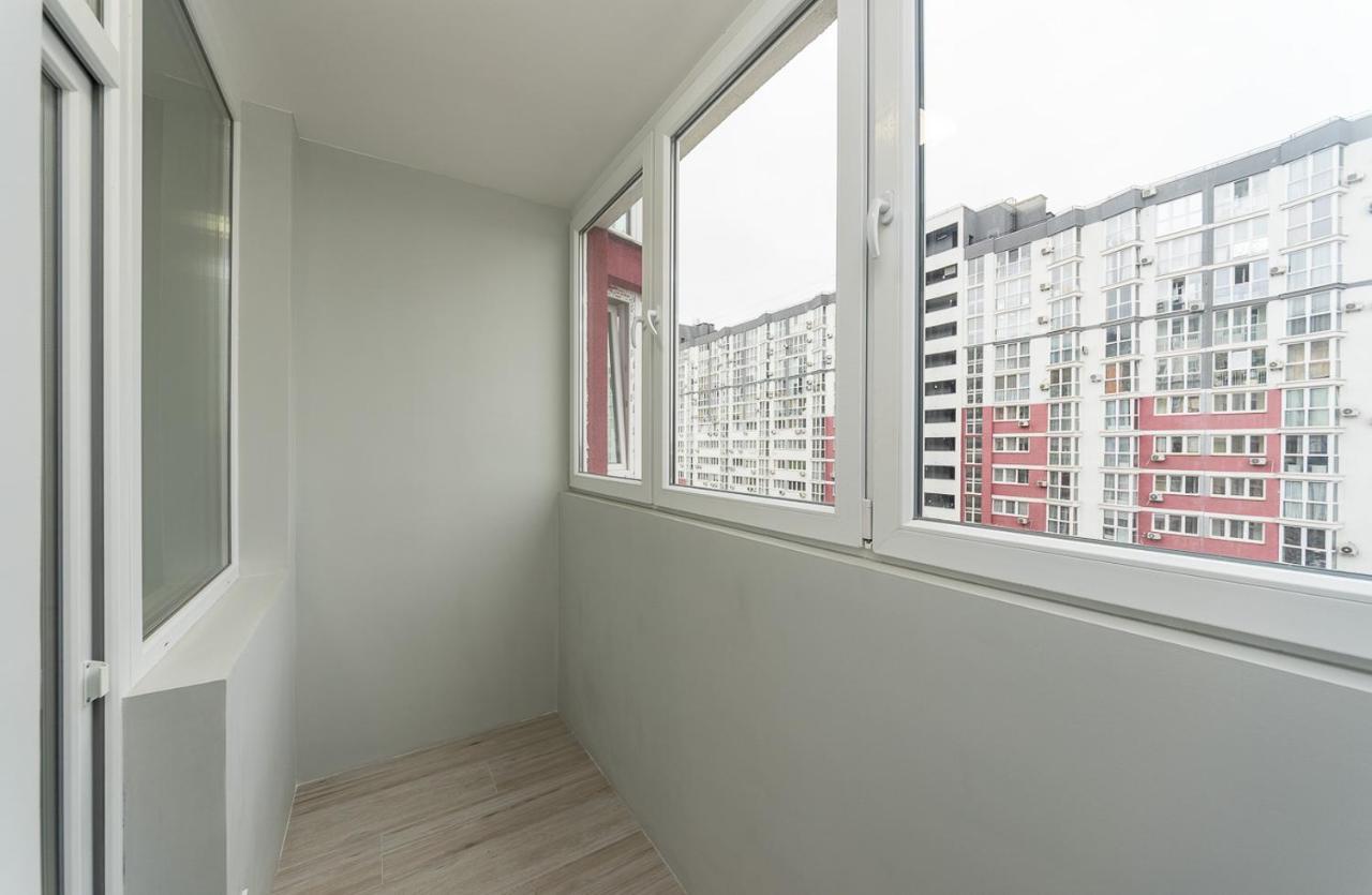 Ferienwohnung Flatrent Drahomanova 2A Kiew Exterior foto