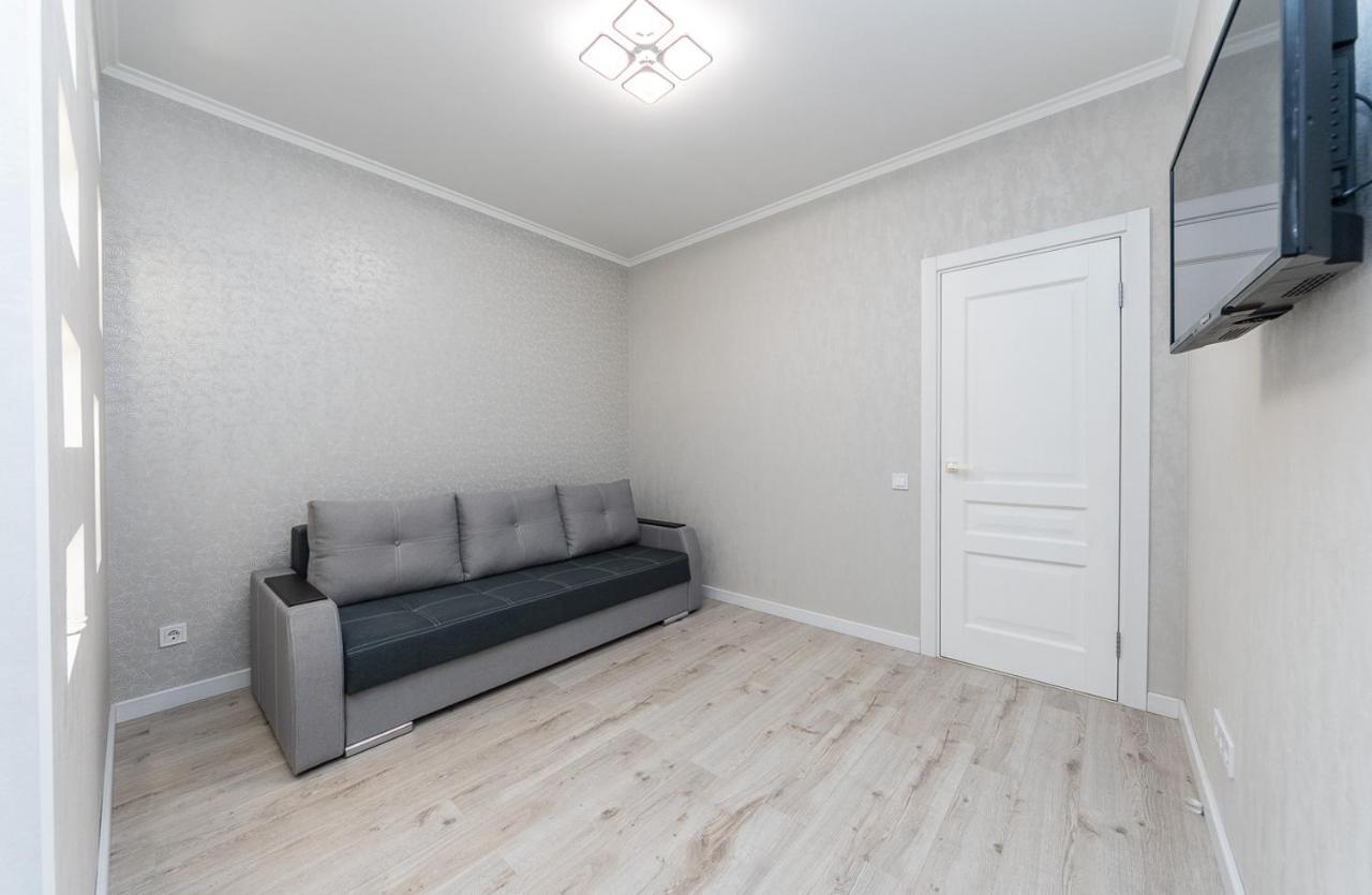 Ferienwohnung Flatrent Drahomanova 2A Kiew Exterior foto