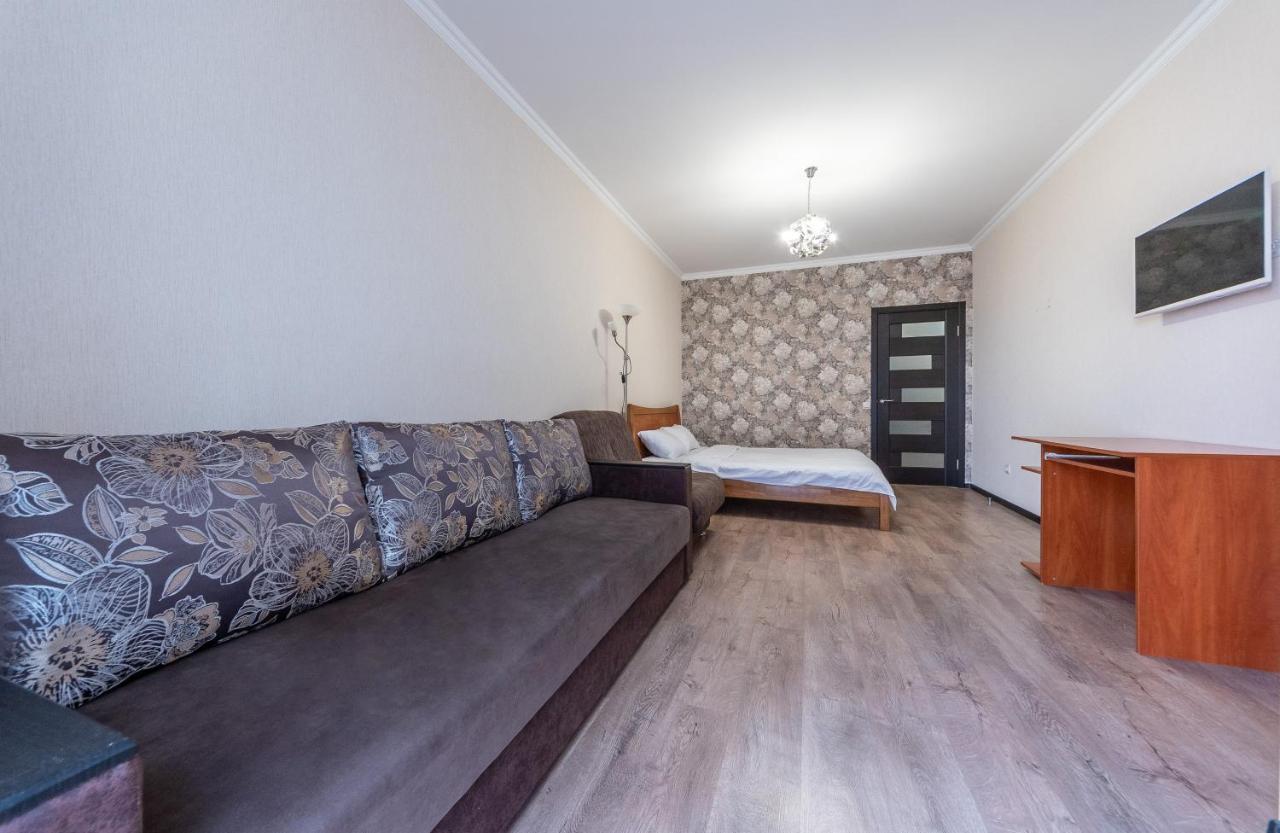 Ferienwohnung Flatrent Drahomanova 2A Kiew Exterior foto