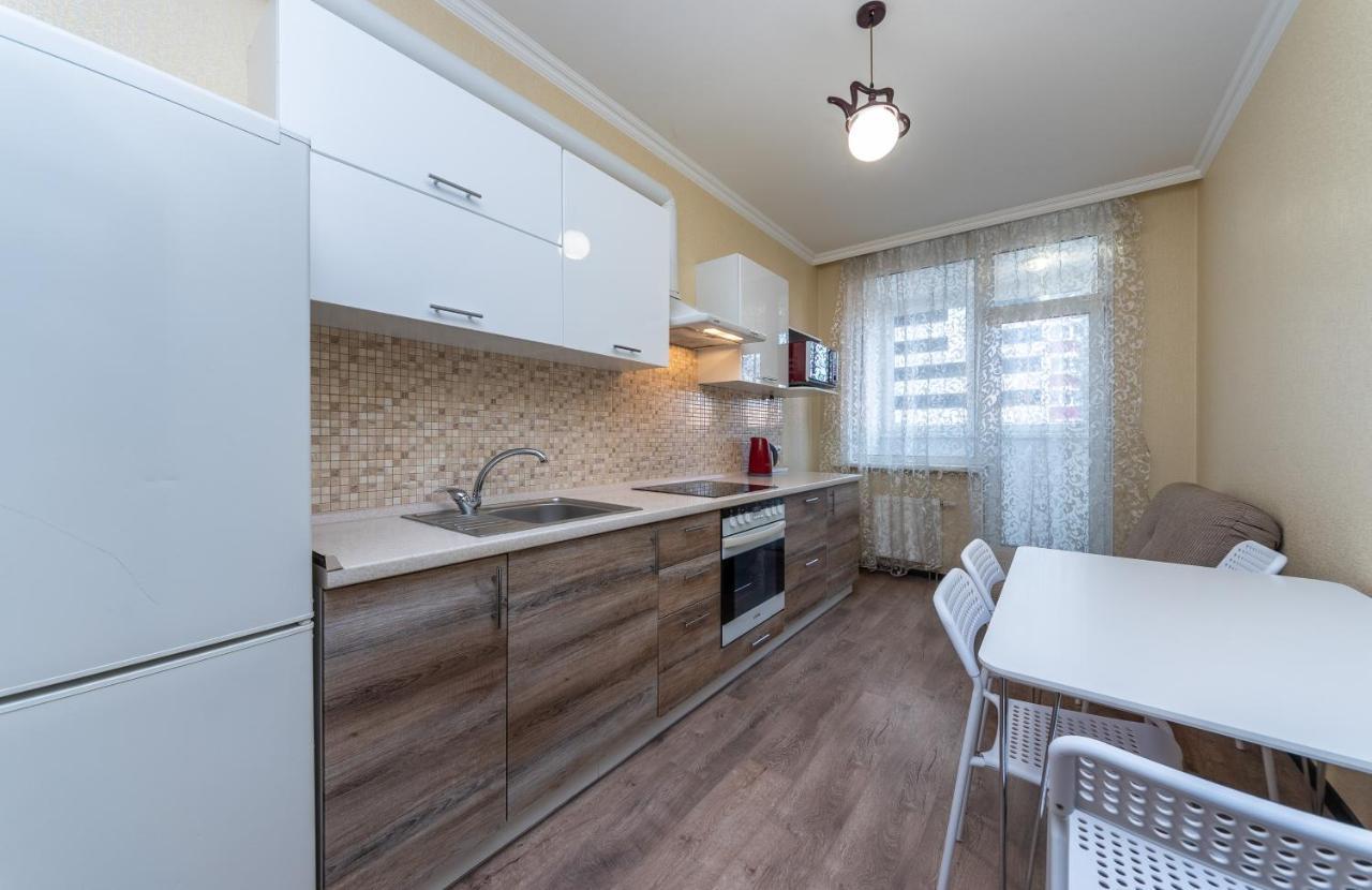 Ferienwohnung Flatrent Drahomanova 2A Kiew Exterior foto