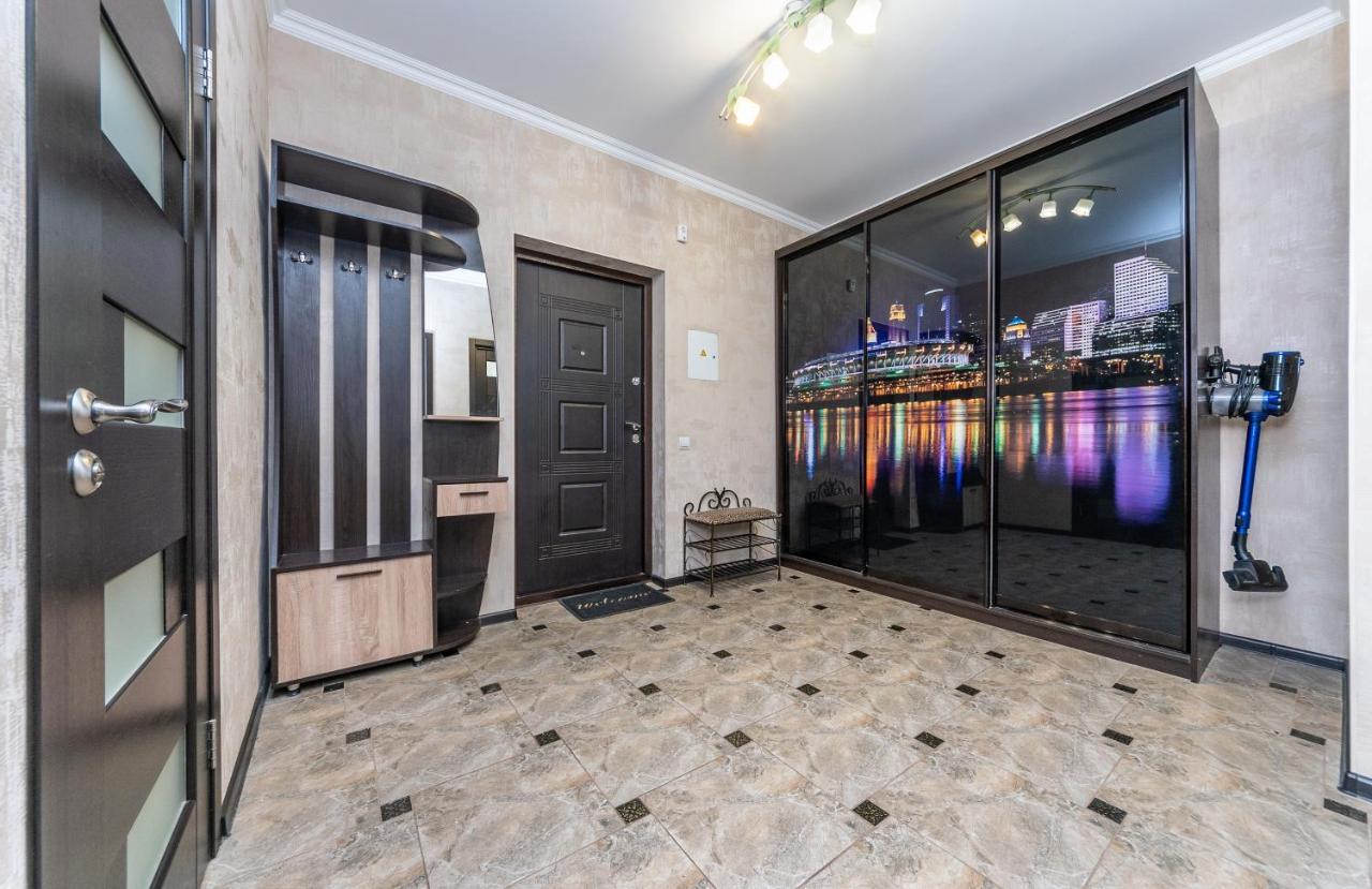 Ferienwohnung Flatrent Drahomanova 2A Kiew Exterior foto