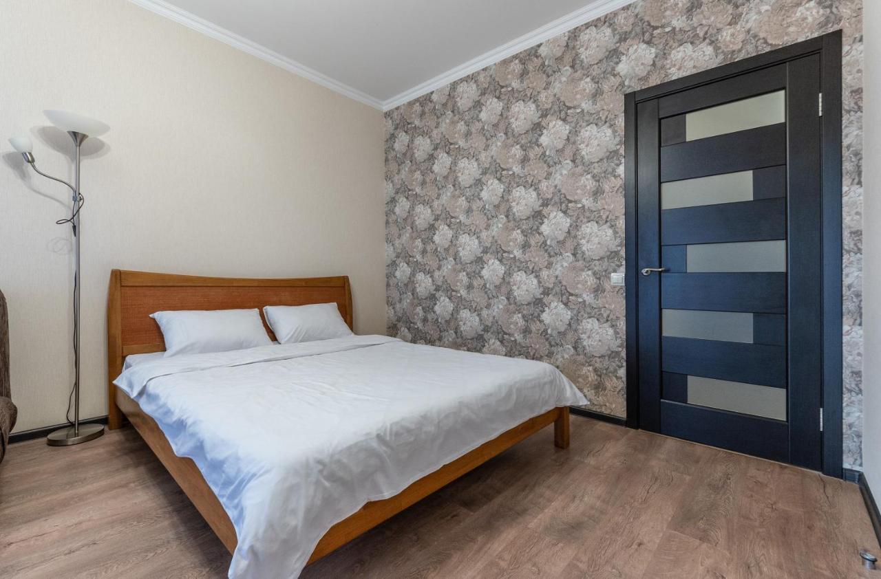 Ferienwohnung Flatrent Drahomanova 2A Kiew Exterior foto