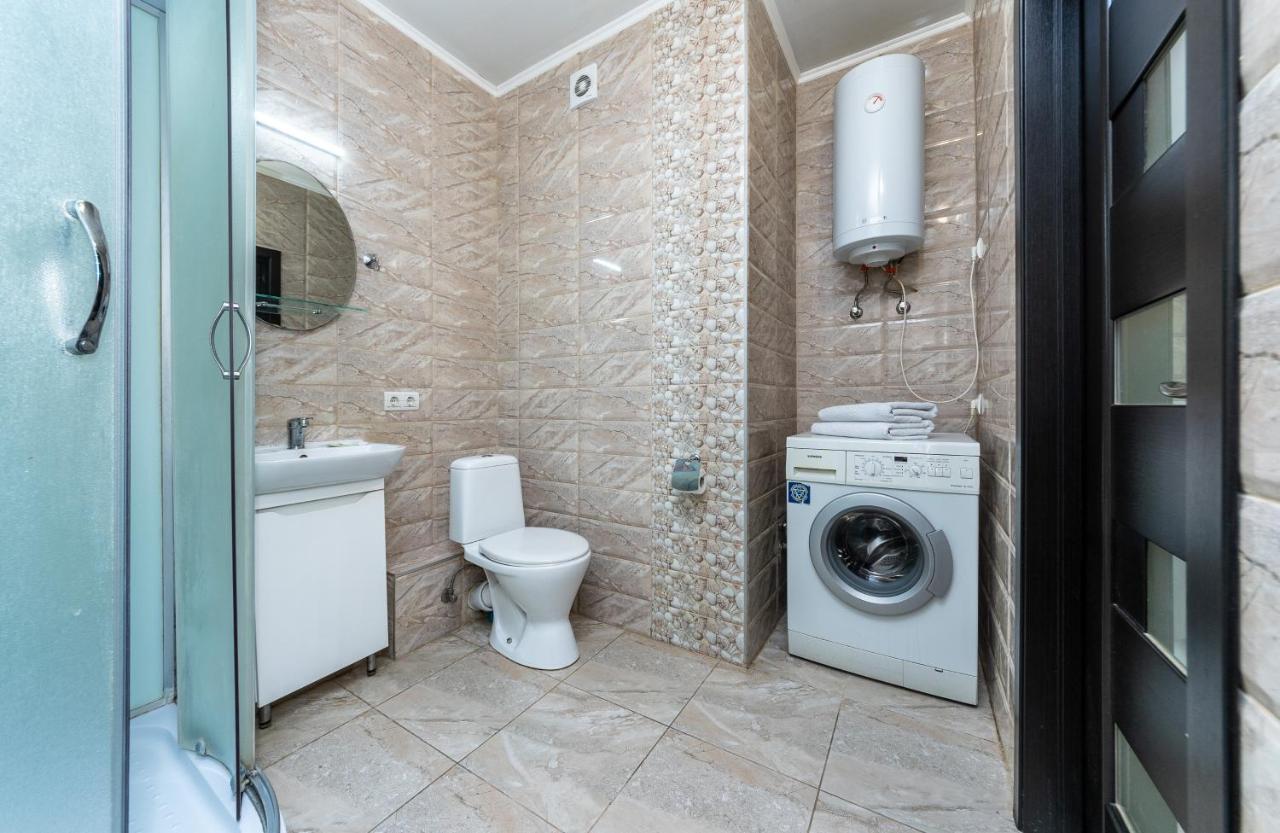 Ferienwohnung Flatrent Drahomanova 2A Kiew Exterior foto