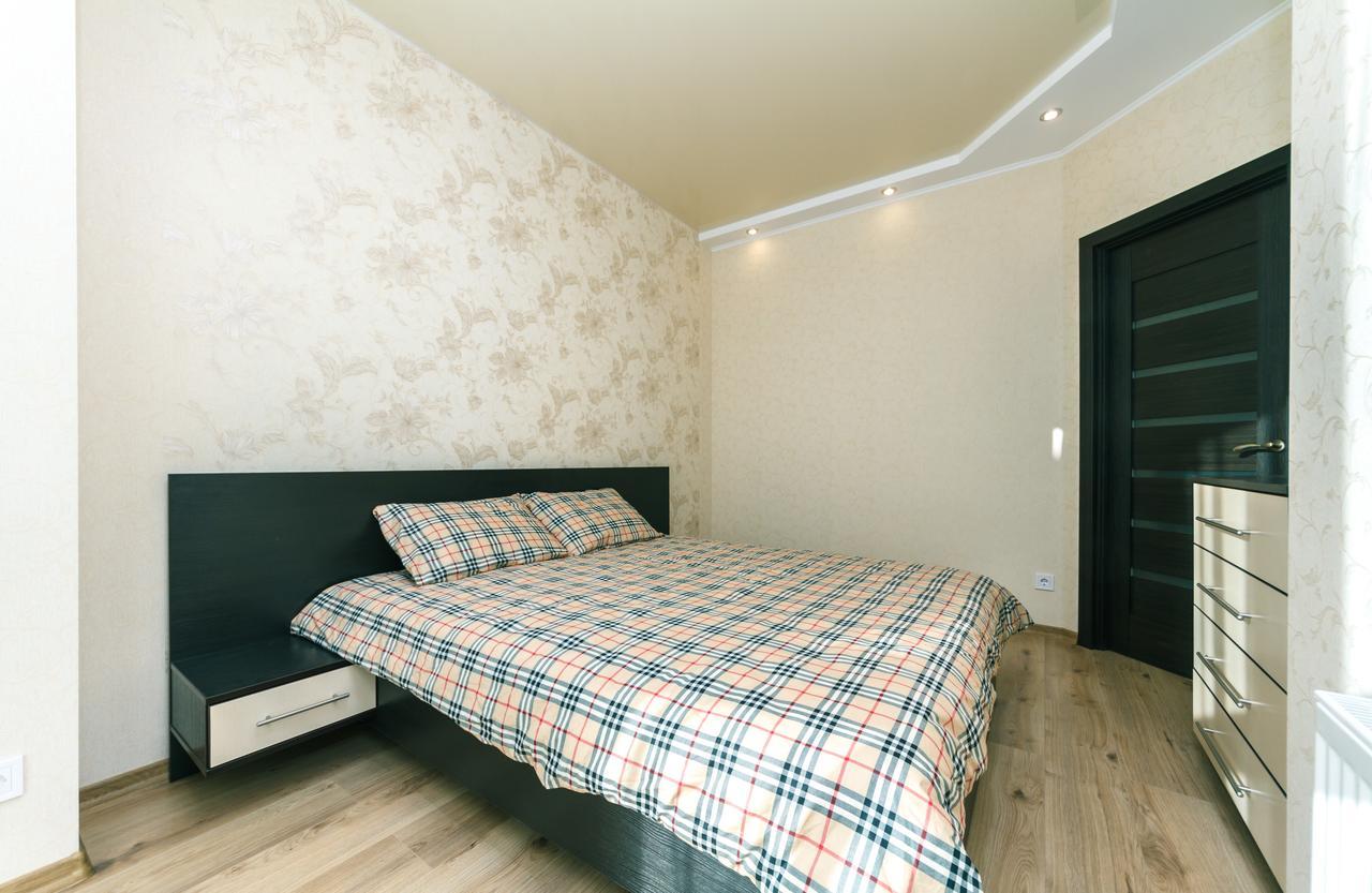 Ferienwohnung Flatrent Drahomanova 2A Kiew Exterior foto