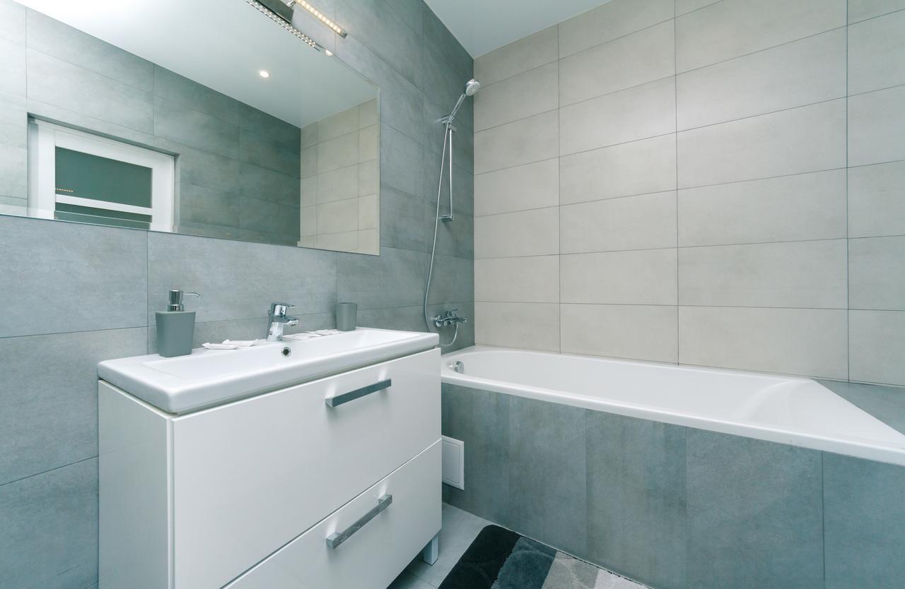 Ferienwohnung Flatrent Drahomanova 2A Kiew Exterior foto