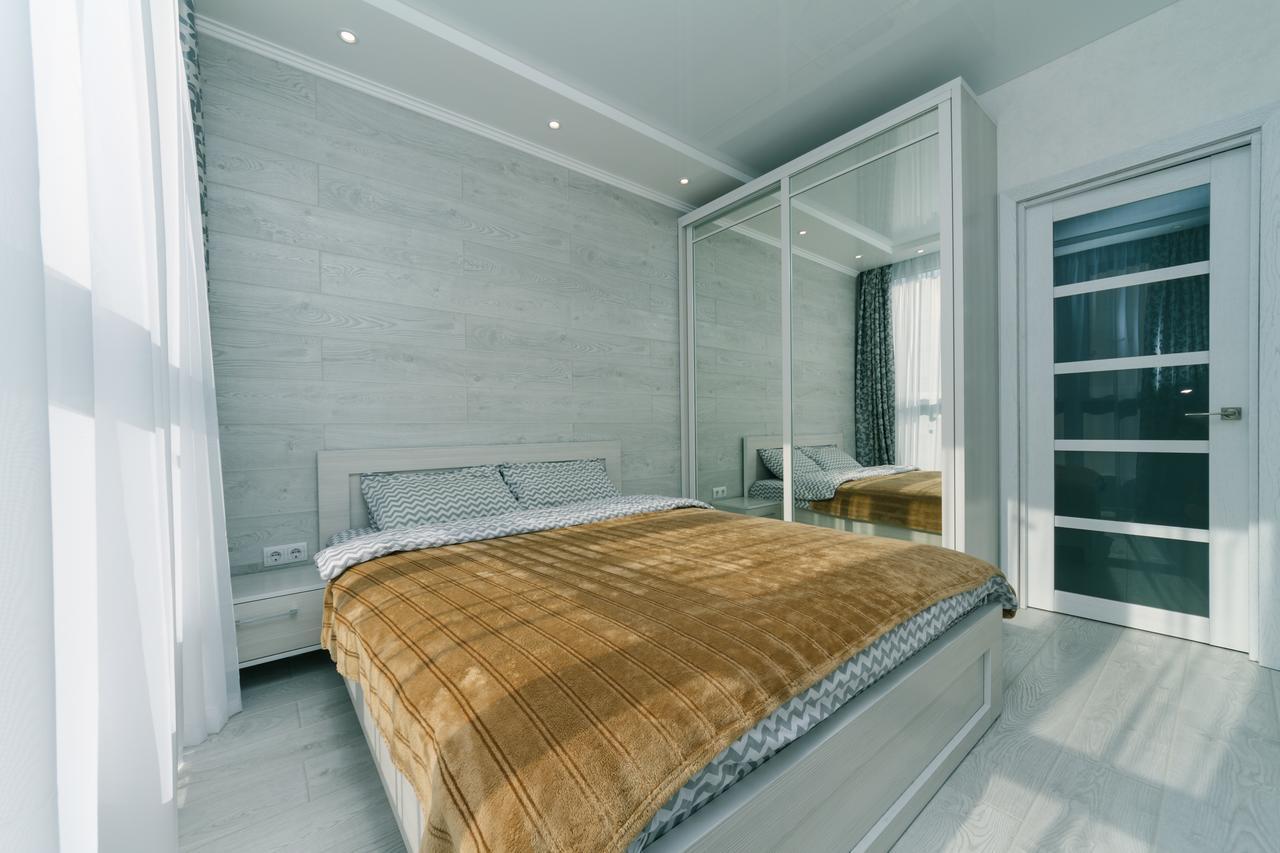 Ferienwohnung Flatrent Drahomanova 2A Kiew Exterior foto